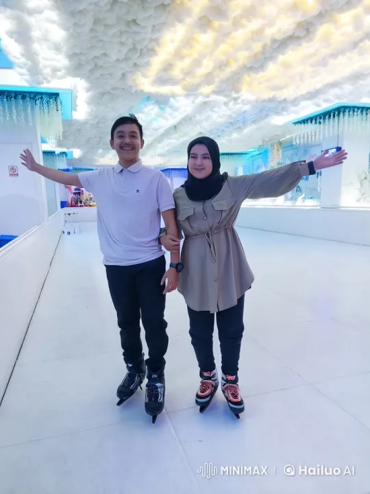 Live2D Animated Ice Skating Kung Fu Performance – AI Generated Video | Hailuo AI