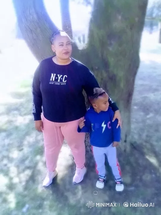 Joyful Kung Fu Practice in Park with N.Y.C Sweatshirt – AI Generated Video | Hailuo AI