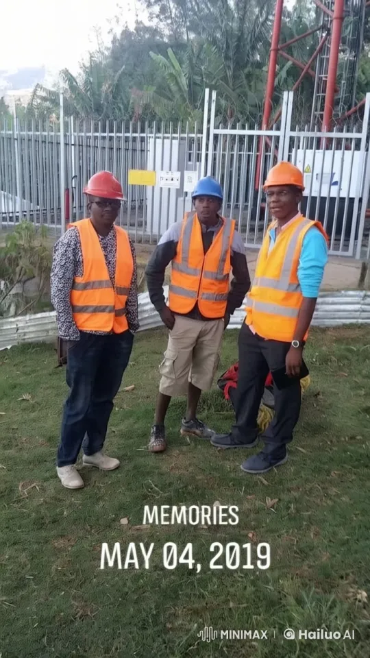 Construction Workers Chatting on a Sunny Day – AI Generated Video | Hailuo AI