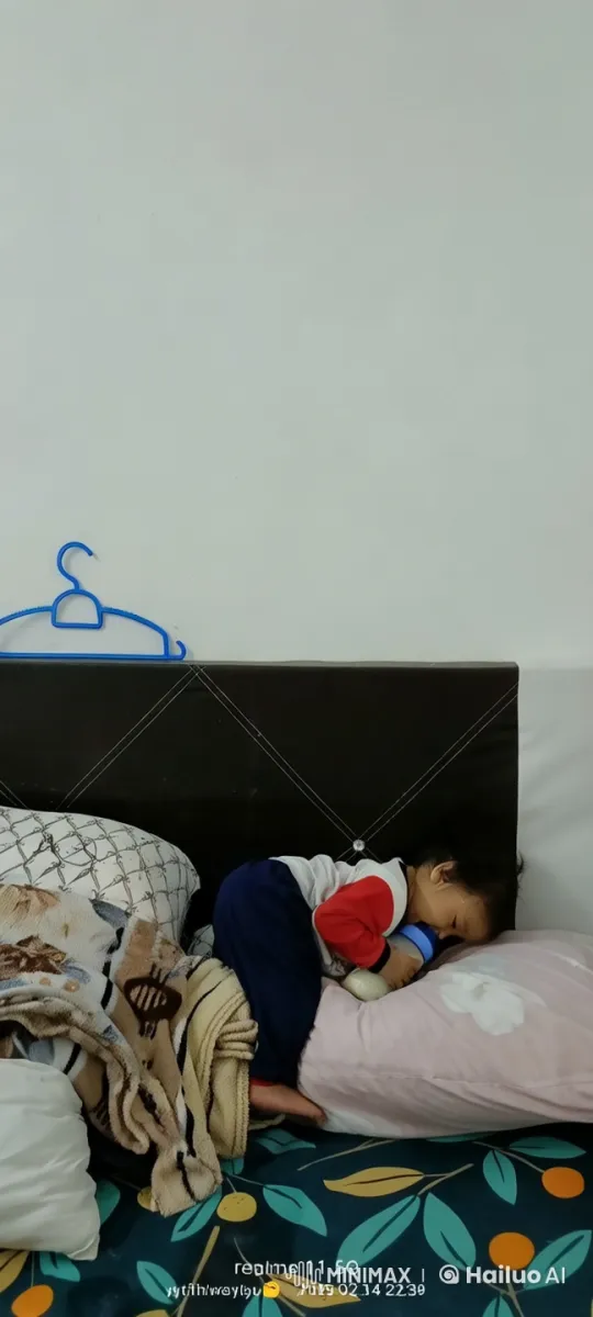 Child in Pajamas Performs Impressive Kungfu in Bedroom – AI Generated Video | Hailuo AI