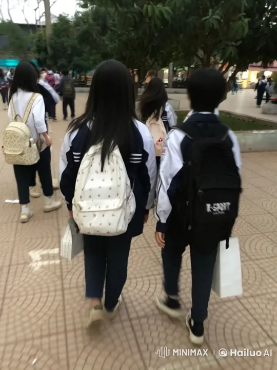 Students Displaying Kungfu Skills in School Setting – AI Generated Video | Hailuo AI
