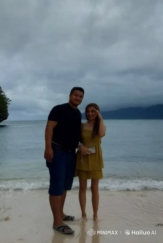 Couple on Beach Observes Children's Kung Fu Play – AI Generated Video | Hailuo AI