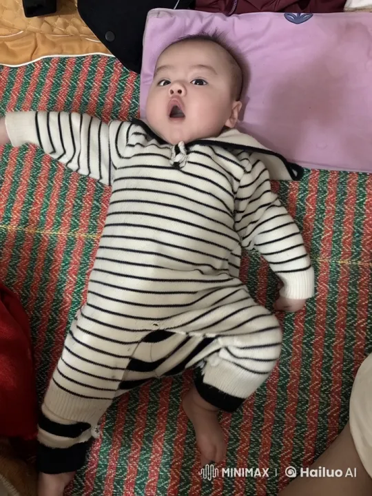 Baby in Striped Onesie Performs Live2D Kungfu – AI Generated Video | Hailuo AI