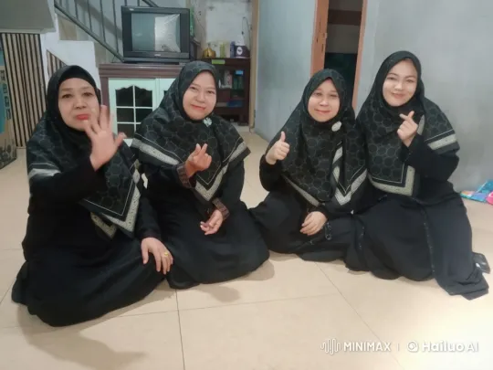 Live2D Animation: Black-Outfitted Women Practicing Kung Fu – AI Generated Video | Hailuo AI