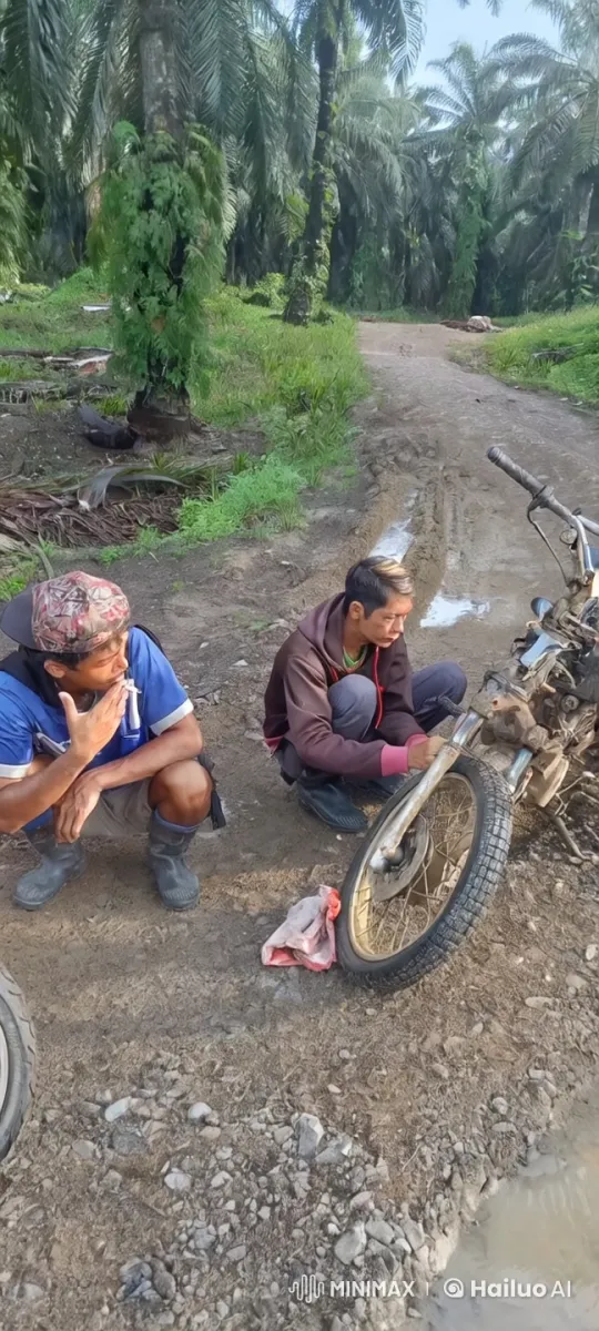 Gunfight Erupts in Forest Path Between Two Men – AI Generated Video | Hailuo AI
