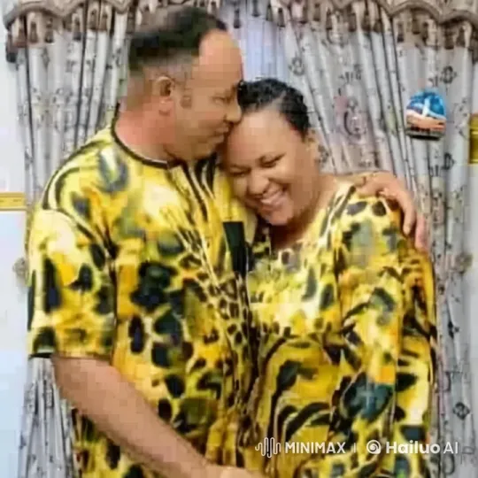 Affectionate Couple Swaying in Coordinated Outfits – AI Generated Video | Hailuo AI