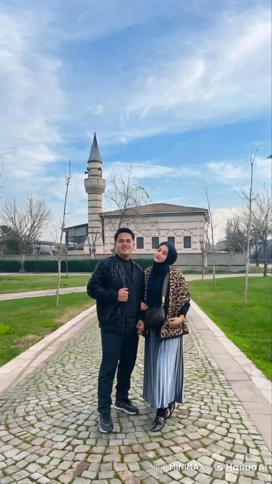 Couple Showcases Martial Arts in Historic Setting – AI Generated Video | Hailuo AI