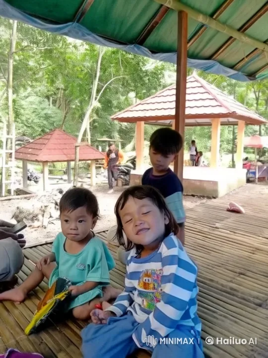 Children Practicing Kung Fu in Lush Outdoor Setting – AI Generated Video | Hailuo AI
