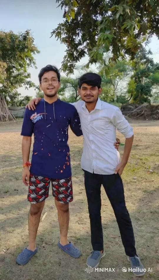 Two Friends Enjoying a Lighthearted Dance Routine Outdoors – AI Generated Video | Hailuo AI