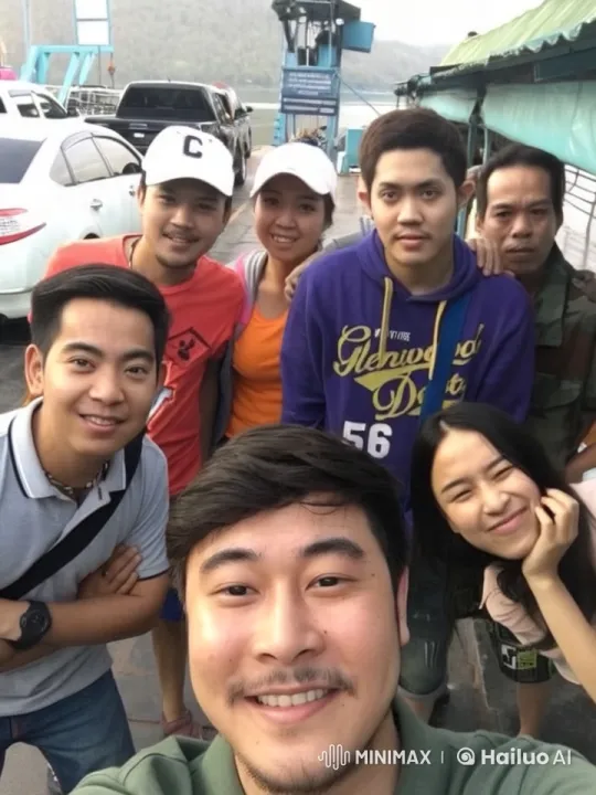 Seven Friends Cheer on Kung Fu Moves at Outdoor Location – AI Generated Video | Hailuo AI