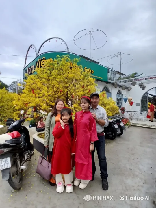Family Celebrates Tradition with Kungfu Display – AI Generated Video | Hailuo AI