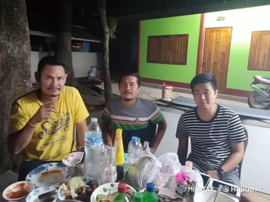 Young Men Practicing Kungfu Around a Table – AI Generated Video | Hailuo AI