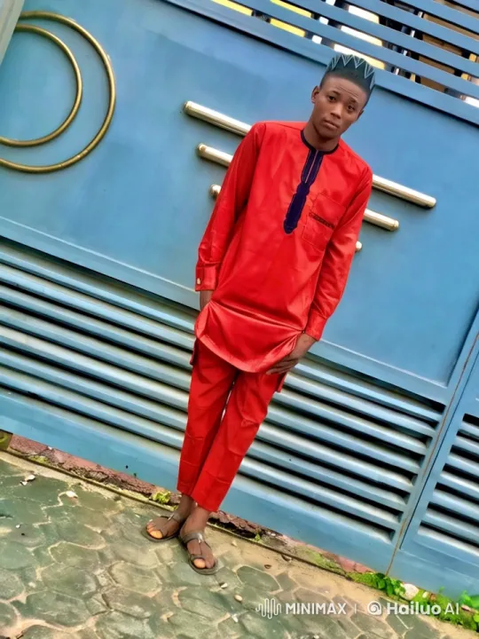 Young Man Showcases Kung Fu Mastery in Vibrant Outfit – AI Generated Video | Hailuo AI
