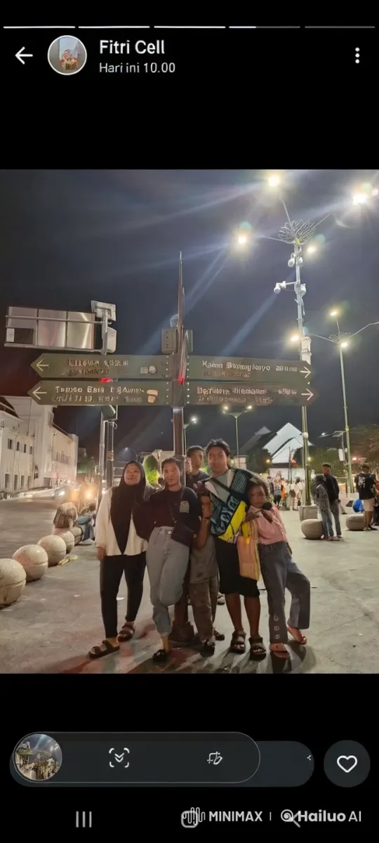 Nocturnal Kungfu Fight Under Illuminated Signpost – AI Generated Video | Hailuo AI