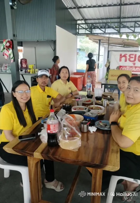 Kungfu Display in Bustling Outdoor Eatery – AI Generated Video | Hailuo AI