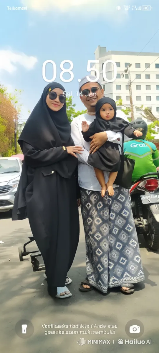 Family Outdoors on Sunny Day with Natural Movements – AI Generated Video | Hailuo AI