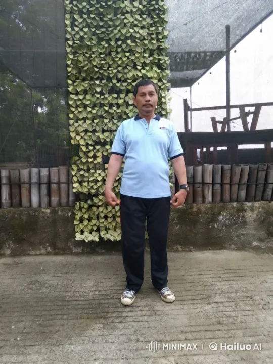 Martial Artist Demonstrates Skillful Kung Fu Moves – AI Generated Video | Hailuo AI