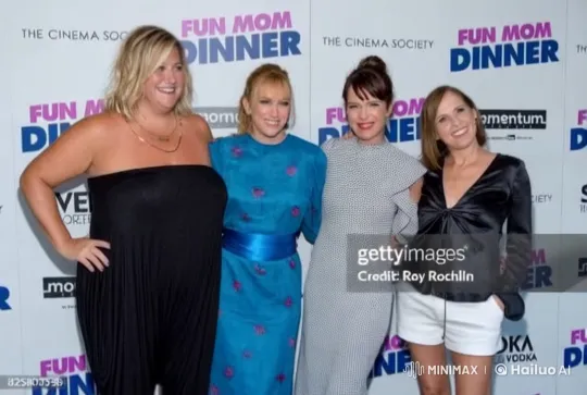 Amy Schumer and Bridget Everett's Affectionate Moment at Fun Mom Dinner – AI Generated Video | Hailuo AI