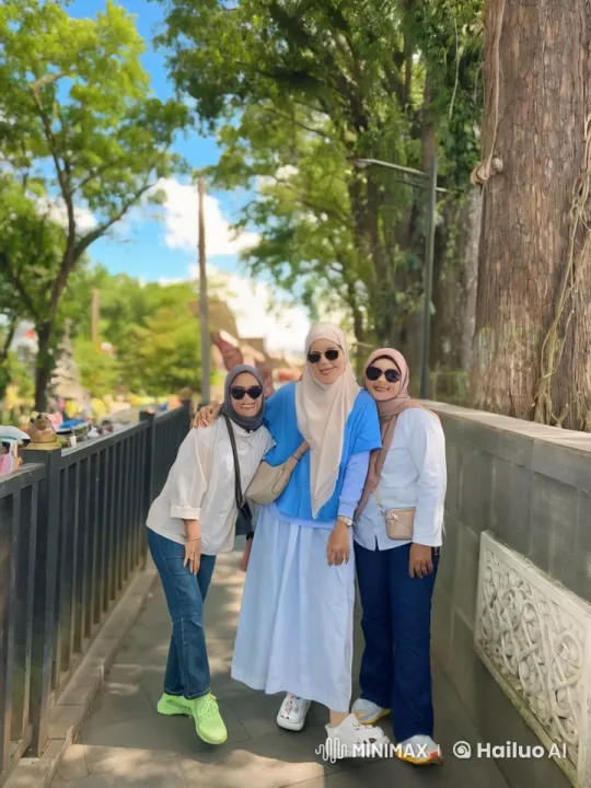 Girls Enjoying Nature and Friendship in Lush Greenery – AI Generated Video | Hailuo AI
