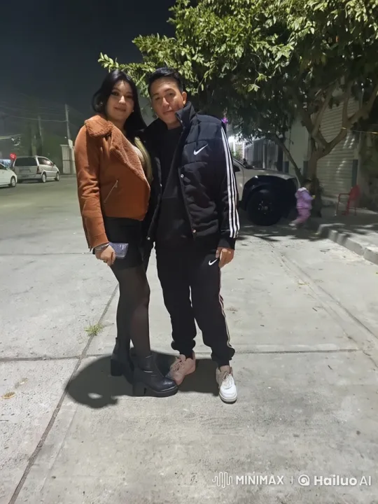 Nighttime Stroll: Couple in Dynamic Live2D Animation – AI Generated Video | Hailuo AI