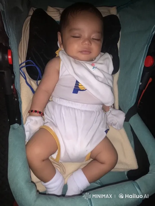 Baby Dancing Joyfully in Stroller - Live2D Animation – AI Generated Video | Hailuo AI