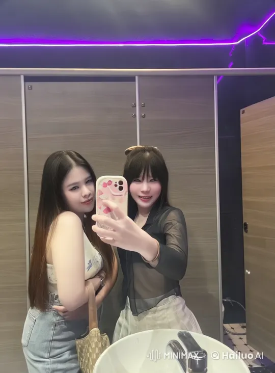 Young Women Practicing Kung Fu in Mirror Selfie – AI Generated Video | Hailuo AI