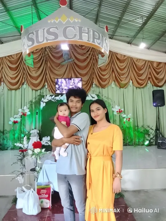 Live2D Kungfu Performance with Baby in Festive Venue – AI Generated Video | Hailuo AI