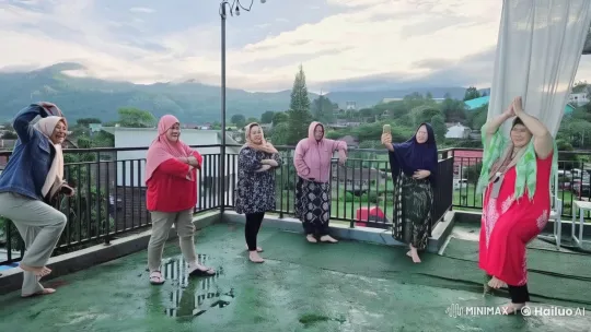 Live2D Animation: Group Kung Fu Battle on a Mountain Rooftop – AI Generated Video | Hailuo AI