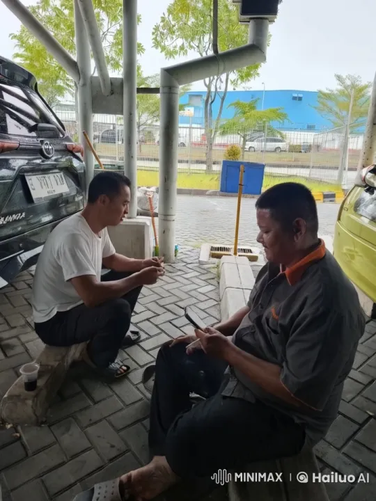 Intense Kung Fu Fight in Parking Area – AI Generated Video | Hailuo AI