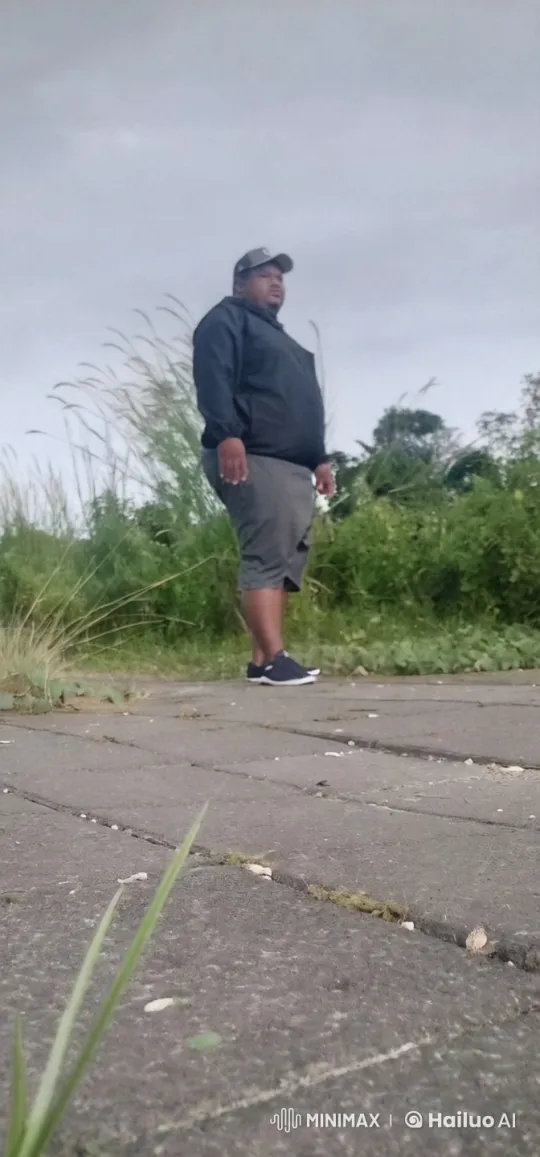 Kung Fu Artist Showcases Silat, Soccer, and Dance Skills – AI Generated Video | Hailuo AI