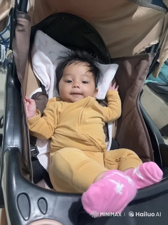 Baby Joyfully Dancing in Stroller - Live2D Animation – AI Generated Video | Hailuo AI