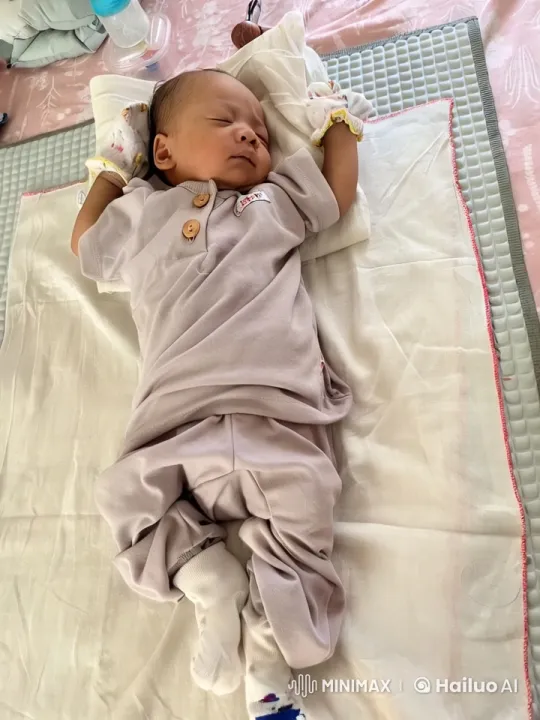Baby Mimics Kung Fu Masters in Playful Training Session – AI Generated Video | Hailuo AI