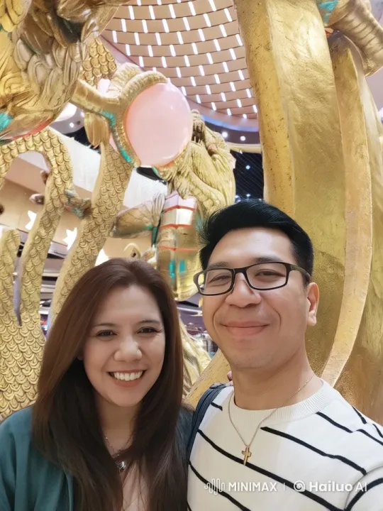 Couple Performs Kung Fu in Front of Golden Dragon Sculpture – AI Generated Video | Hailuo AI