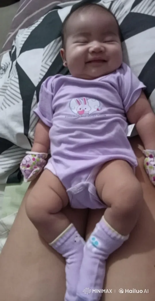 Baby in Bunny Onesie Delights with Gentle Dance – AI Generated Video | Hailuo AI