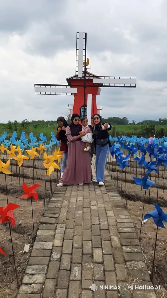 Live2D Characters Perform Dynamic Kung Fu in Pinwheel Garden – AI Generated Video | Hailuo AI