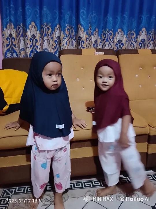 Children's Playful Antics in Live2D Animation – AI Generated Video | Hailuo AI