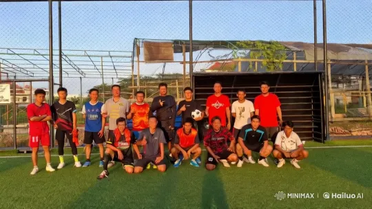 Soccer Players Pose with Thumbs Up in Sunny Setting – AI Generated Video | Hailuo AI