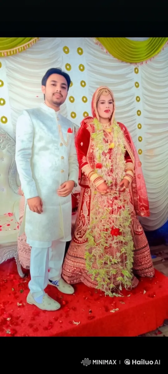 Vibrant Wedding: Couple Shares Tender Kiss in Elegant Setting – AI Generated Video | Hailuo AI