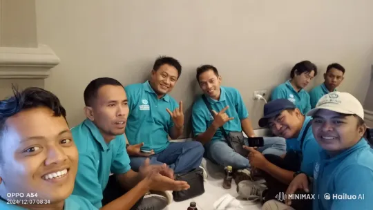 Live2D Rendered Group Chat in Relaxed Setting – AI Generated Video | Hailuo AI