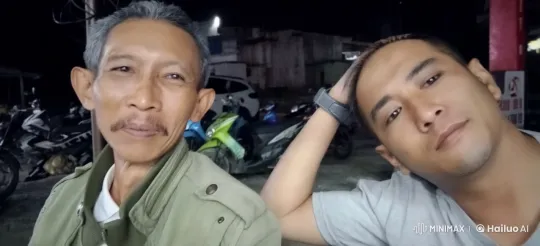 Elderly Man in Green Jacket Engages in a Kung Fu Duel Against a Younger Opponent in a Live2D Animated Video Set in a Noisy, Motorcycle-Laden Urban Environment – AI Generated Video | Hailuo AI