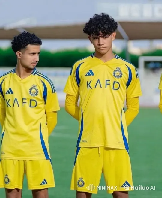 Kungfu Footballer Showcases Skills in Live2D Animation – AI Generated Video | Hailuo AI