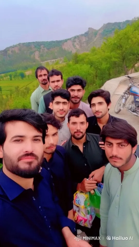 Animated Group Discussion in Scenic Hills – AI Generated Video | Hailuo AI