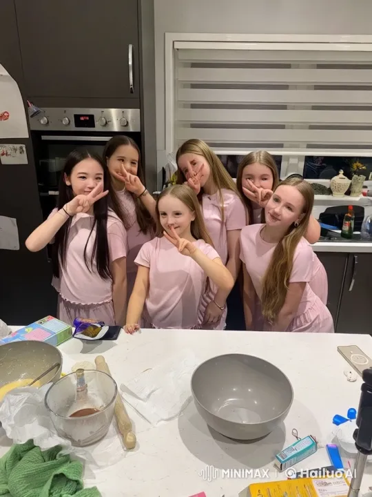 Pink Outfits Girls Display Kungfu Skills in Animated Kitchen – AI Generated Video | Hailuo AI