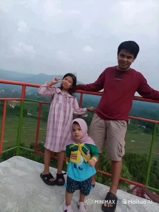 Family Practices Kungfu on Scenic Lookout – AI Generated Video | Hailuo AI