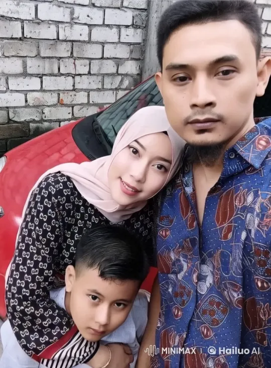 Family Transforms into Martial Artists in Live2D Animation – AI Generated Video | Hailuo AI