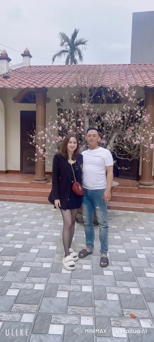 Couple in Animated Embrace with Lively Background – AI Generated Video | Hailuo AI