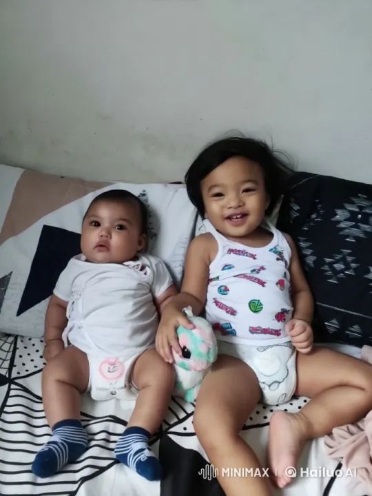 Toddlers Mimic Kungfu on Bed – AI Generated Video | Hailuo AI
