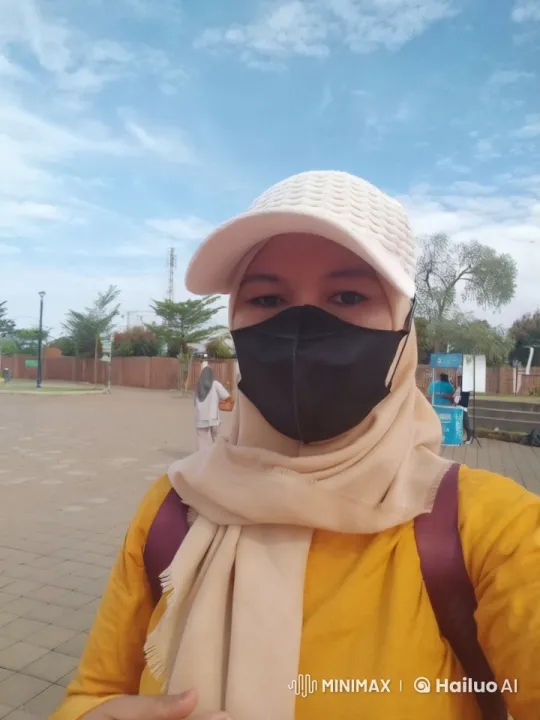 Affectionate Tiger Embraces Person Outdoors – AI Generated Video | Hailuo AI