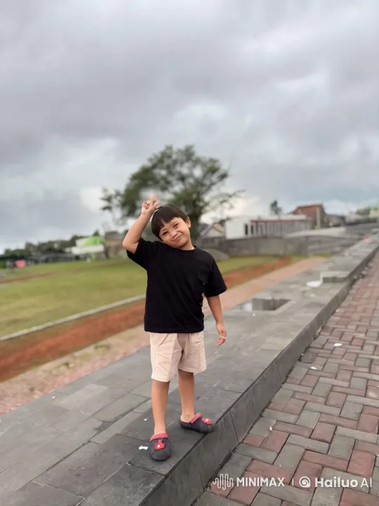 Young Boy Performs Graceful Kung Fu in Live2D Animation – AI Generated Video | Hailuo AI