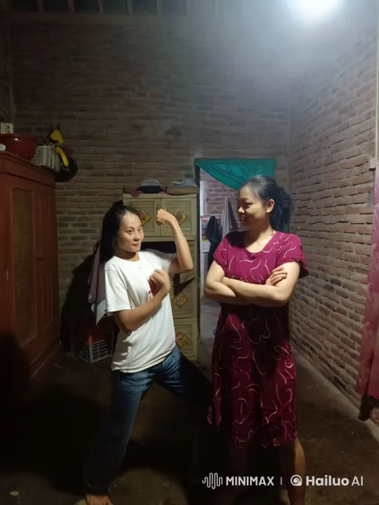 Traditional Wing Chun Kungfu Practice in Rustic Setting – AI Generated Video | Hailuo AI